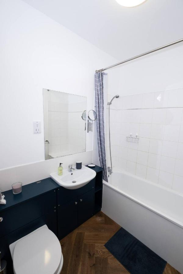 Air Host And Stay - Liverpool The Atrium Sleeps 6 Great Value Bagian luar foto